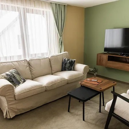 Apartament Zov Golije